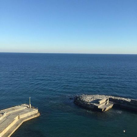 Marina Capo Pino Villa Sanremo Bagian luar foto