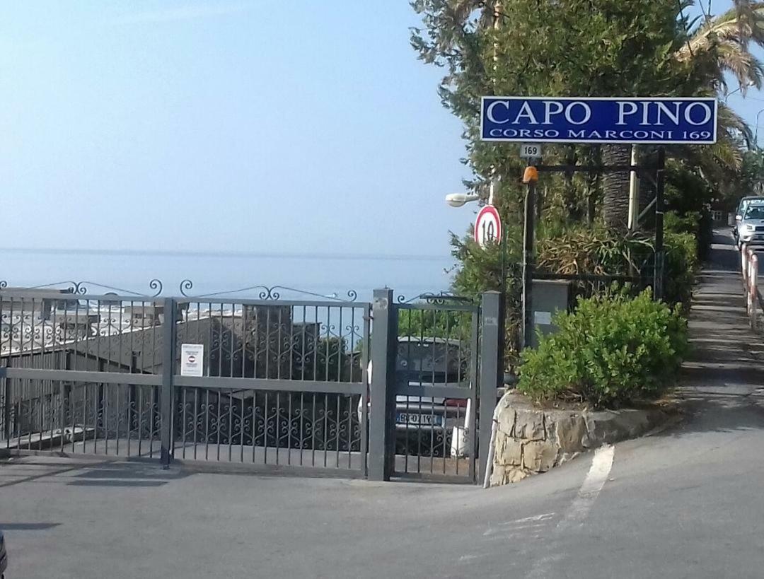 Marina Capo Pino Villa Sanremo Bagian luar foto